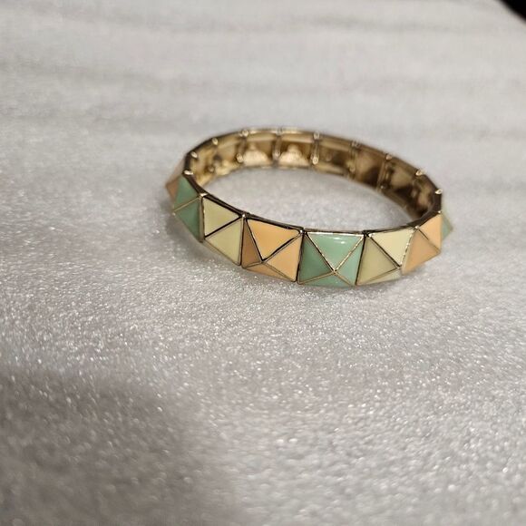 Geometric Pastel Bracelet - Picture 2 of 4